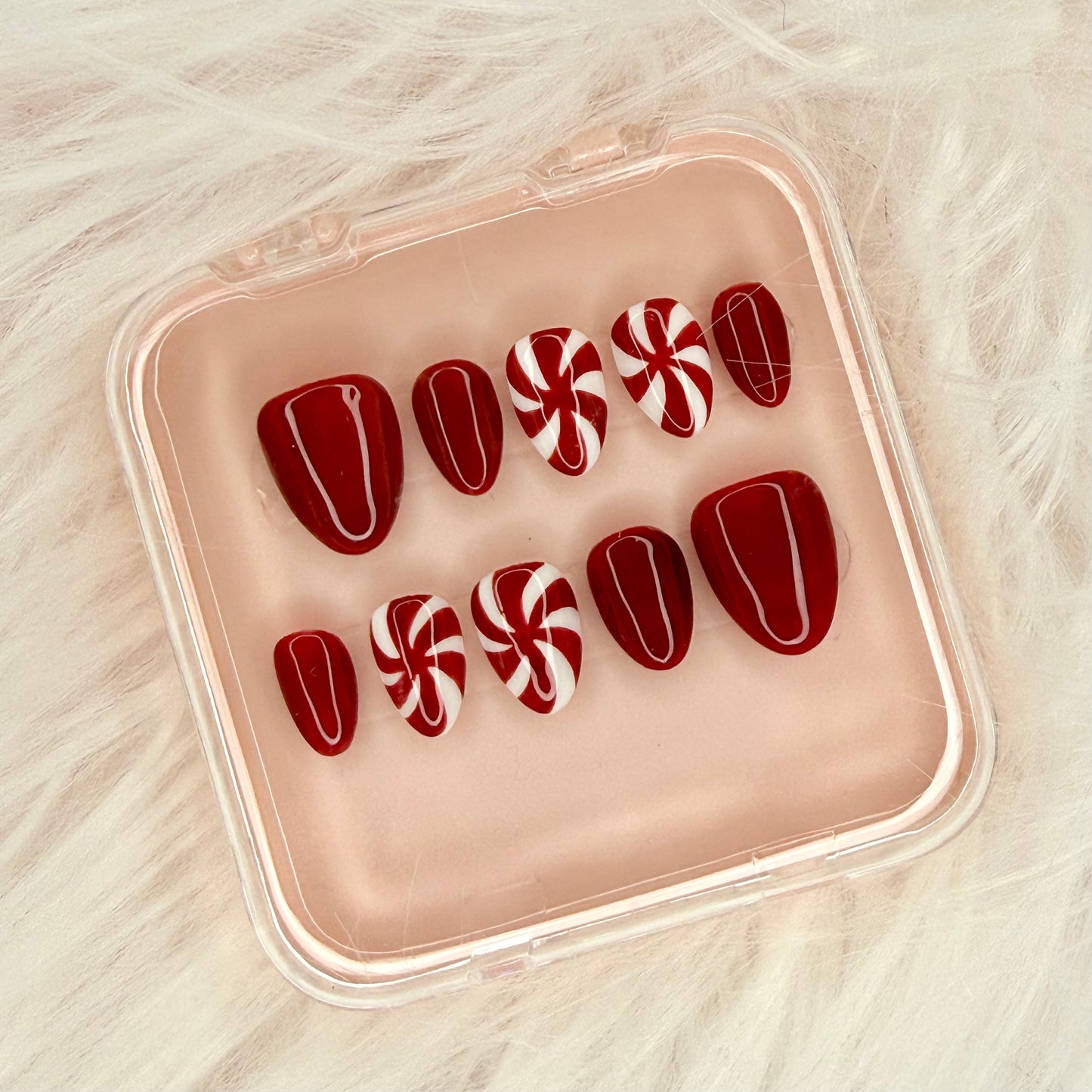 Candy Cane Swirl 🤍 ♥️