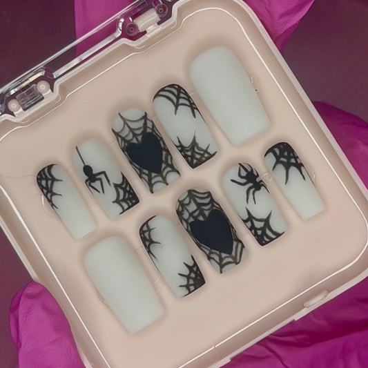 Venomous Love 🕷️ 💉