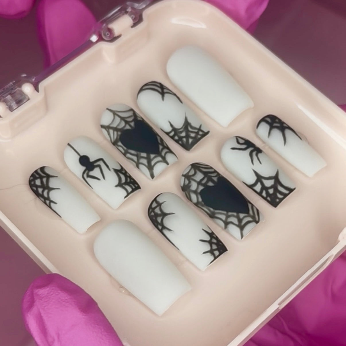 Venomous Love 🕷️ 💉